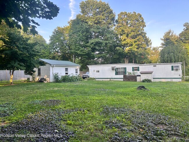 Building Photo - 161 Sunny Side Rd