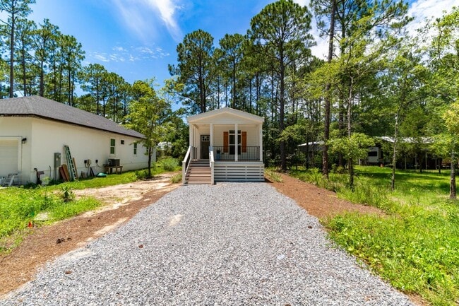 Building Photo - 2 Bedroom/ 2 Bath Mobile Home $1950/ Month - Santa Rosa Beach , Florida 32439