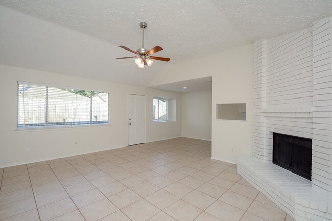 Building Photo - 6111 Ryegate Dr