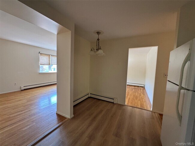 Building Photo - 29 Hendrick Ave