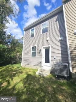 Building Photo - 163 Riverwalk Ter