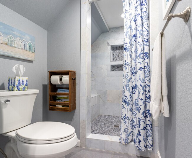 Building Photo - 16518 Jean Lafitte Rd