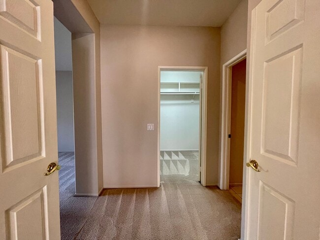 Building Photo - AVAILABLE NOW  ! LOVELY 3 Bedroom/ 2 Bathroom Home in Laguna De La Paz!