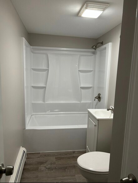 Building Photo - 1039 David Dr