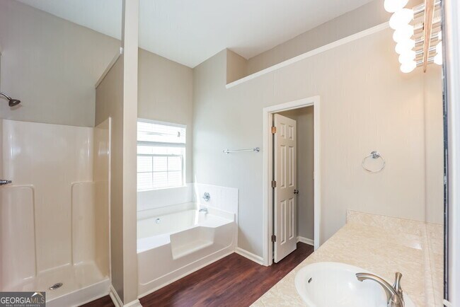 Building Photo - 2615 Thunder Basin Way