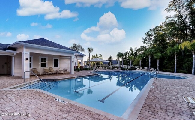 Building Photo - 15677 Moss Hollow Dr