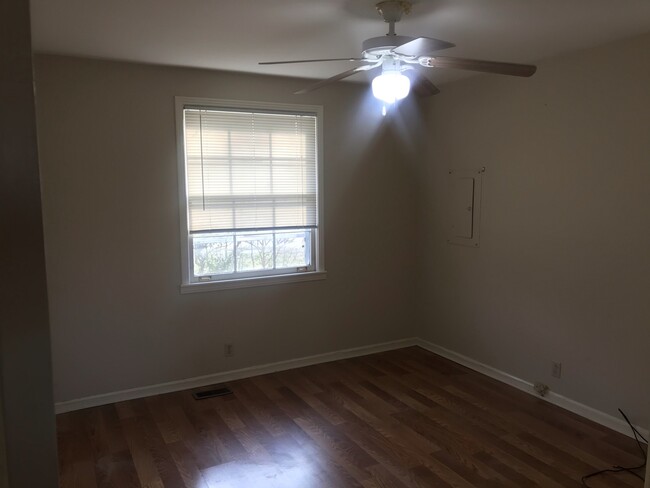 Building Photo - 730 Harpeth Pkwy W