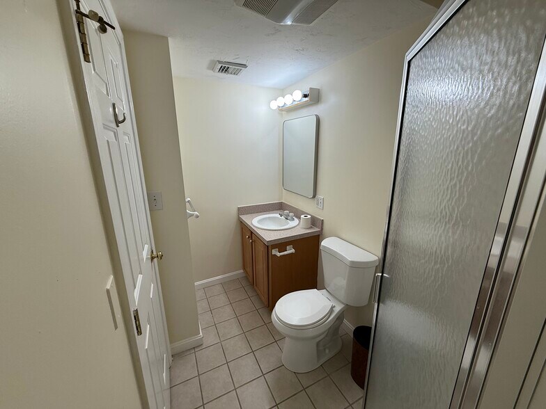 Building Photo - 82 6th St