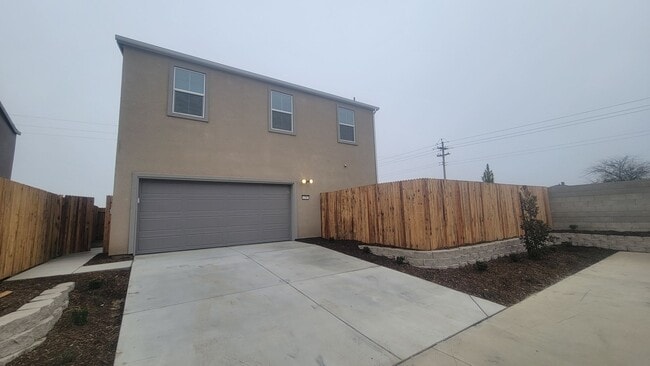 Building Photo - 12517 Camino Glorieta, Bakersfield, CA 93311