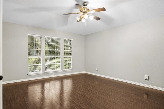 Building Photo - 2813 Cortez Dr