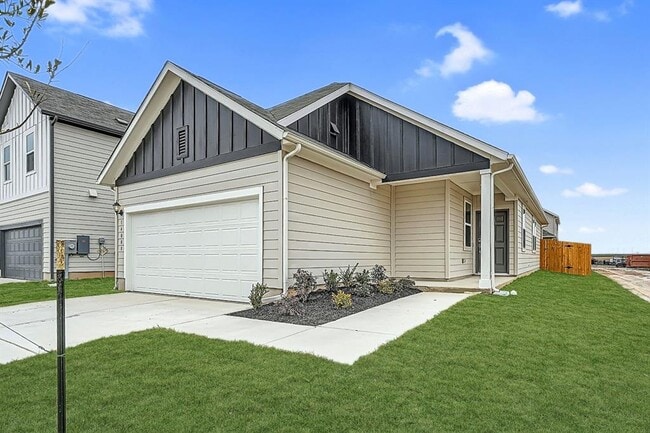 Building Photo - 14008 Ausarina Trce