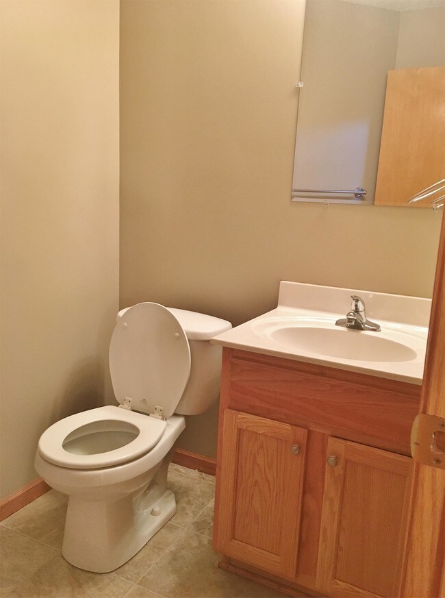 Building Photo - 9136 Goodrich Dr