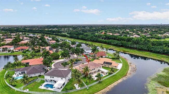 Building Photo - 981 Waterside Cir