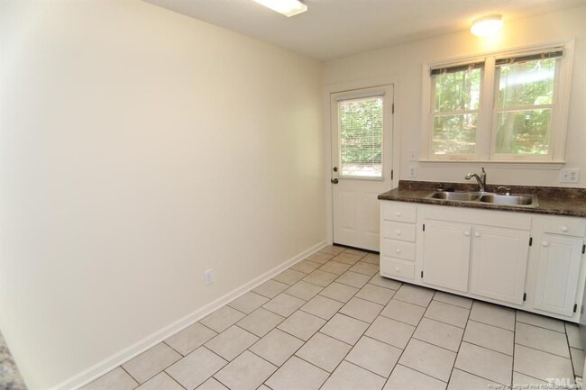 Building Photo - 6114 Deerwood Pl