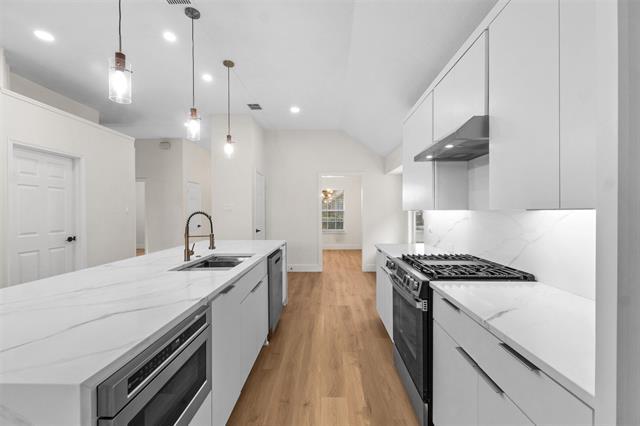 Building Photo - 5809 Hidden Pine Ln