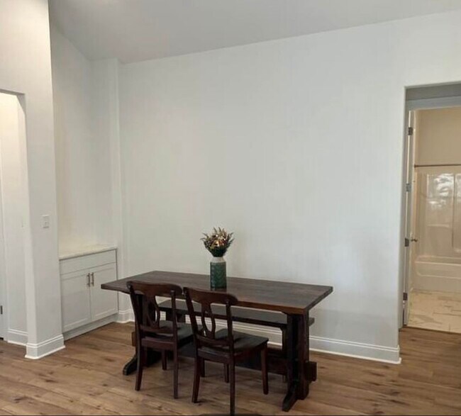 Building Photo - 104 Santa Marta Dr