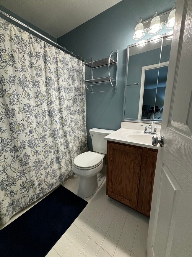 Building Photo - 1461 Conifer Dr