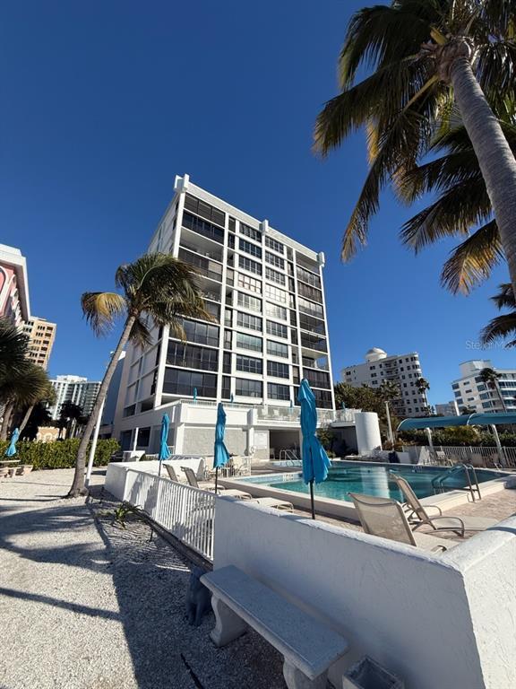 Building Photo - 11 Sunset Dr