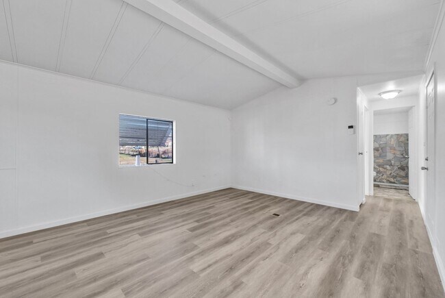 Building Photo - 22450 Norris Ln