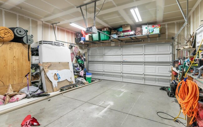 Building Photo - 404 Settler Dr