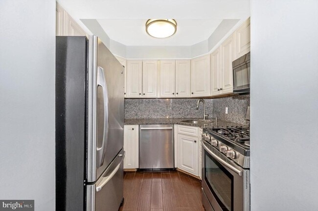 Building Photo - 10316 Rockville Pike