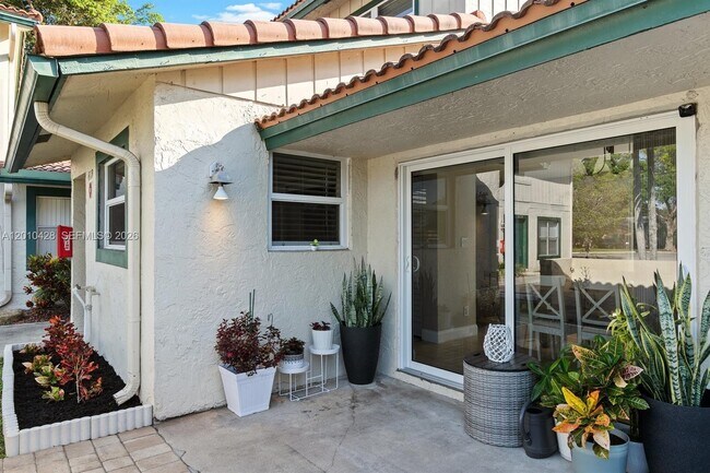 Building Photo - 4119 Coral Springs Dr