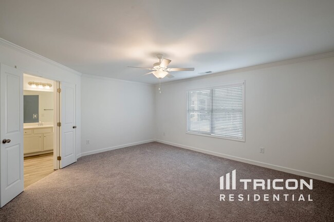 Building Photo - 181 E Rdg Wy