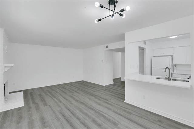Building Photo - 5881 Preston View Blvd