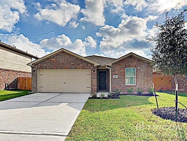 Primary Photo - 733 Totem Trail Dr