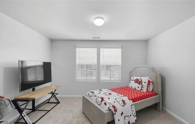 Building Photo - 112 Arlington Dr