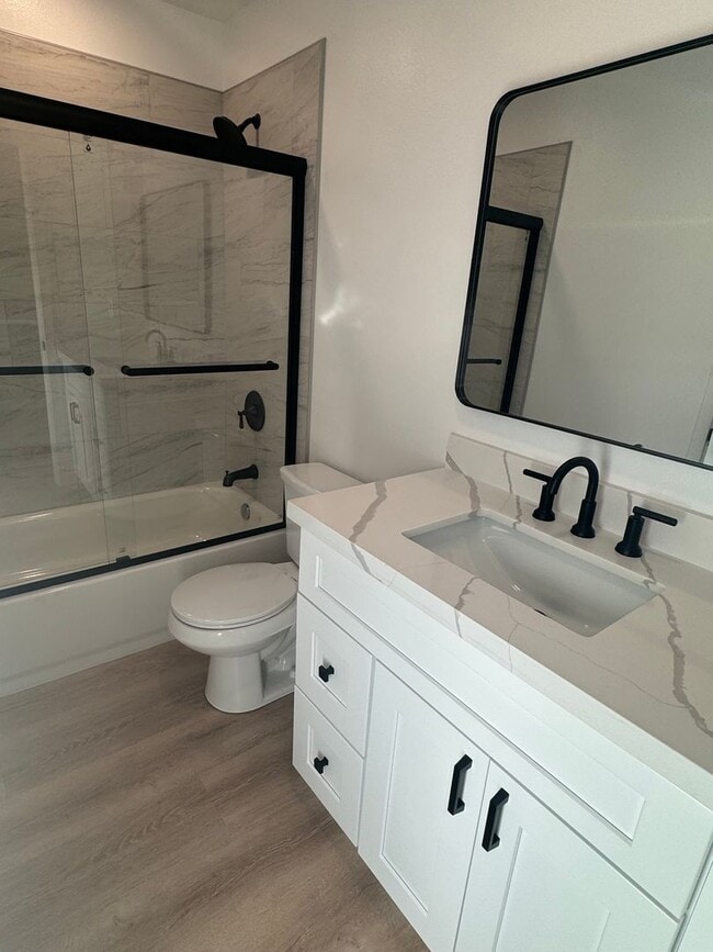 Building Photo - 4818 Beverly Ct