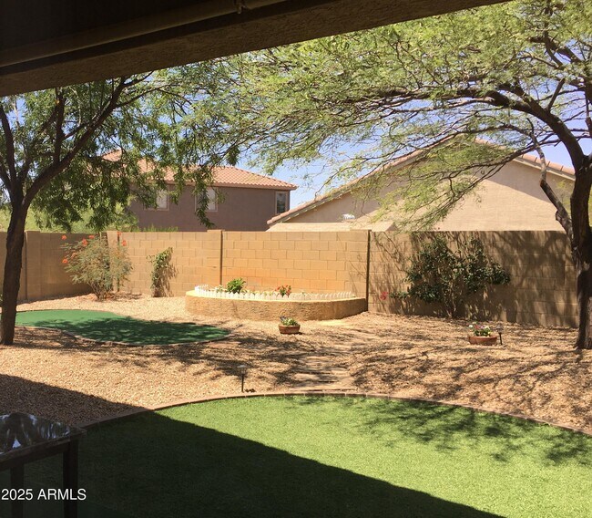 Primary Photo - 41030 N Iron Horse Way