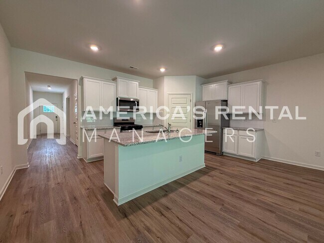 Building Photo - DEPOSIT PENDING! Coming Soon! Available to...