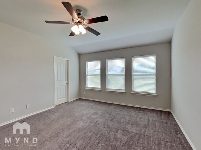 Building Photo - 3905 Chippewa Ct