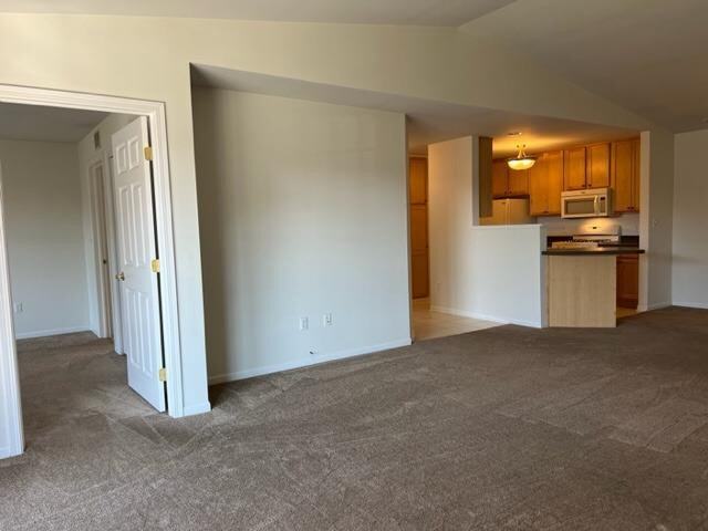 Building Photo - 641 Cambridge Ct