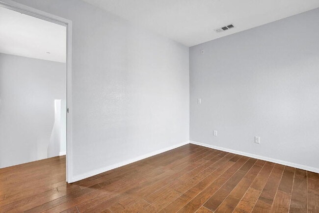Building Photo - 1824 Peach Ct