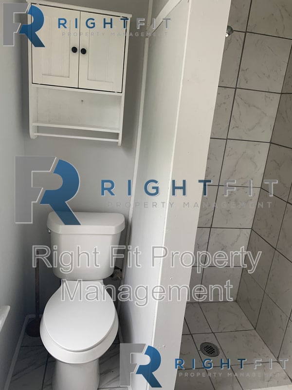 Building Photo - 2012 6th Ave