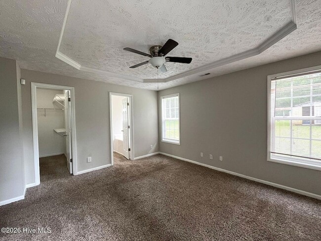 Building Photo - 477 Northwoods Dr