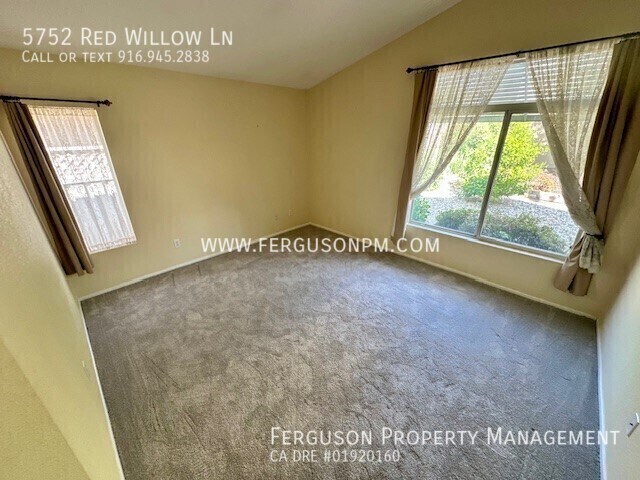 Building Photo - 5752 Red Willow Ln