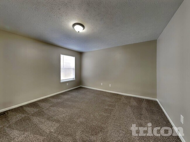 Building Photo - 1102 Berwyn Rd