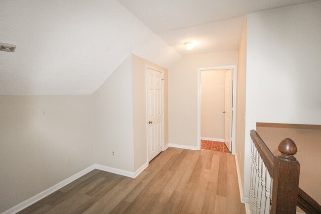 Building Photo - 507 S Kevin Ct