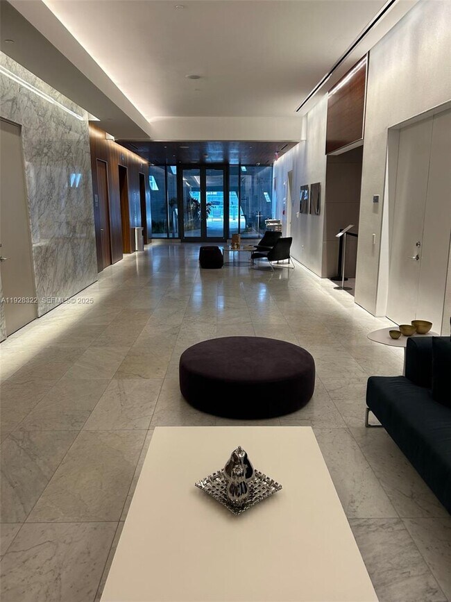 Building Photo - 68 SE 6th St