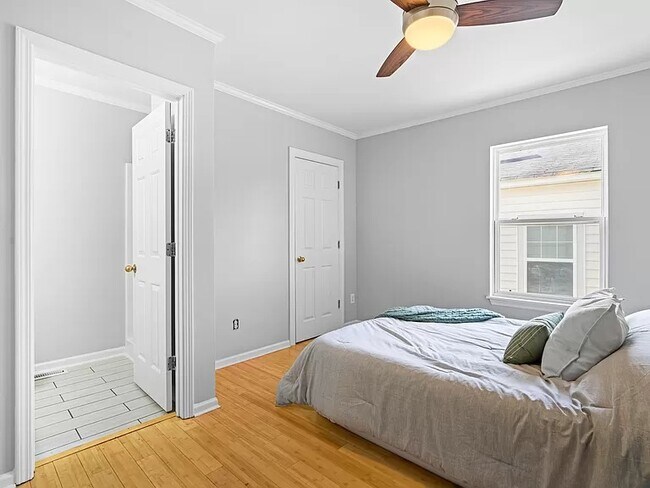 Building Photo - 1032 Moreland Ave