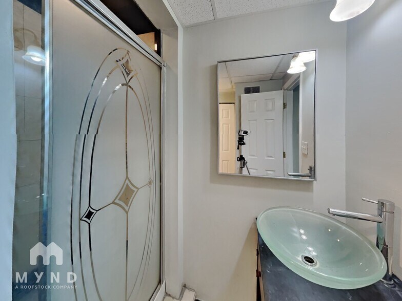 Building Photo - 1172 Westridge Cir