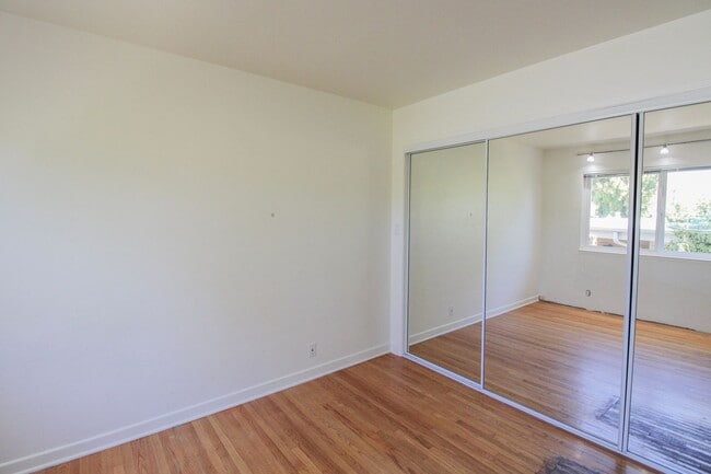 Building Photo - 299 Albert Dr