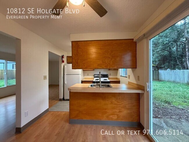 Building Photo - 10812 SE Holgate Blvd