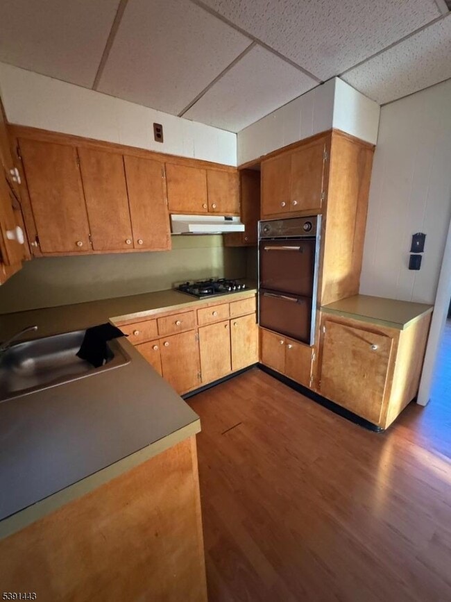 Building Photo - 16 Cutler St