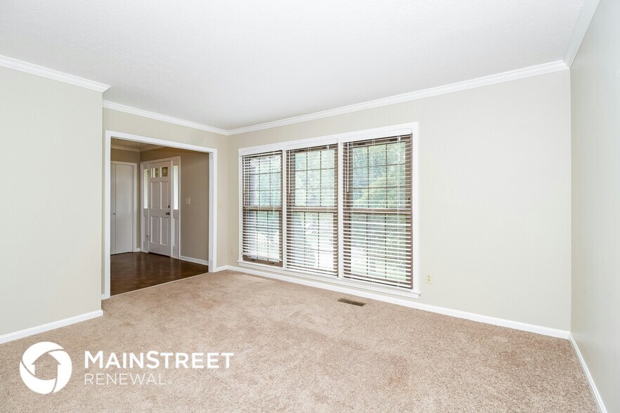Building Photo - 8105 Thornwood Rd