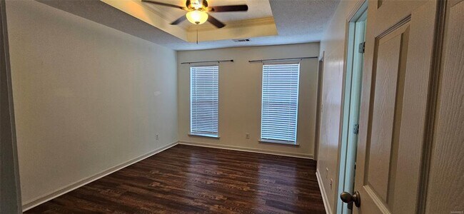 Building Photo - 740 Buena Vista Loop