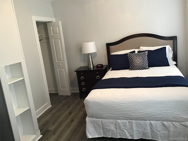 Building Photo - 46 Benson St